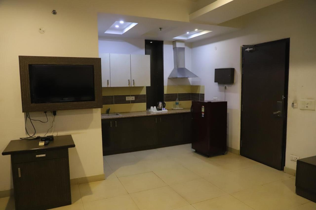 Genx Le Crescent Ghaziabad Hotel Eksteriør billede