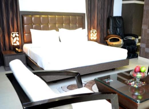 Genx Le Crescent Ghaziabad Hotel Eksteriør billede