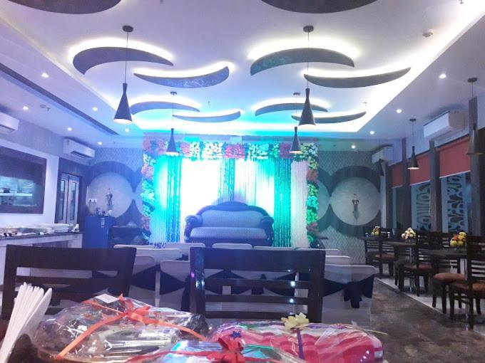Genx Le Crescent Ghaziabad Hotel Eksteriør billede