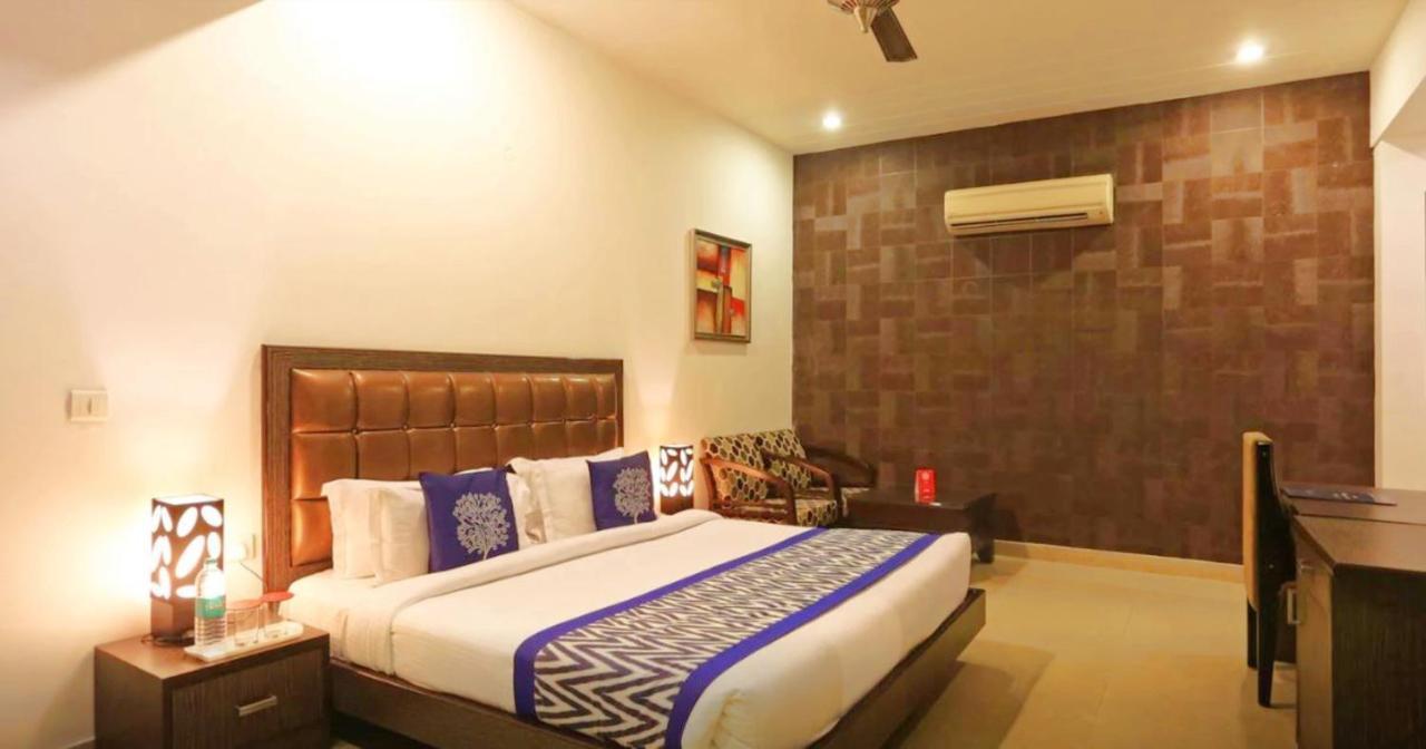 Genx Le Crescent Ghaziabad Hotel Eksteriør billede