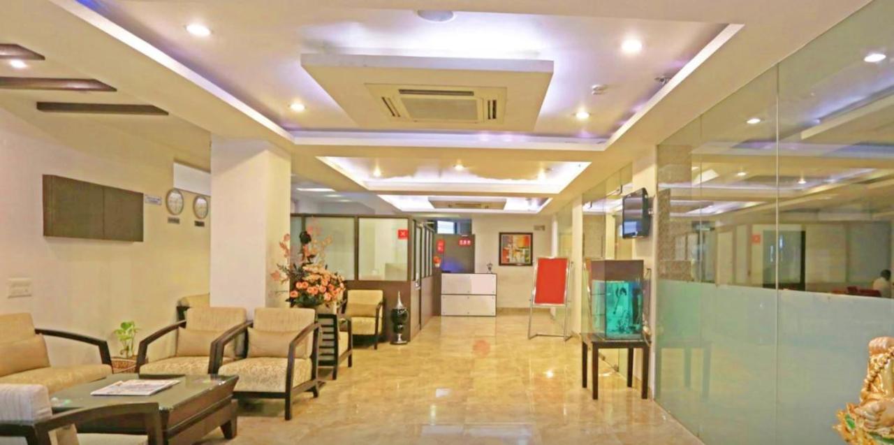 Genx Le Crescent Ghaziabad Hotel Eksteriør billede