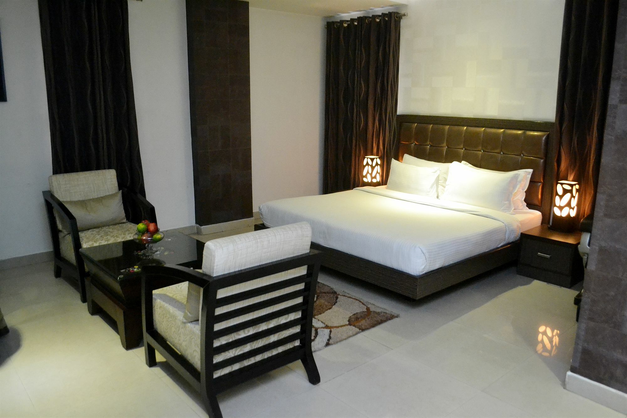 Genx Le Crescent Ghaziabad Hotel Eksteriør billede