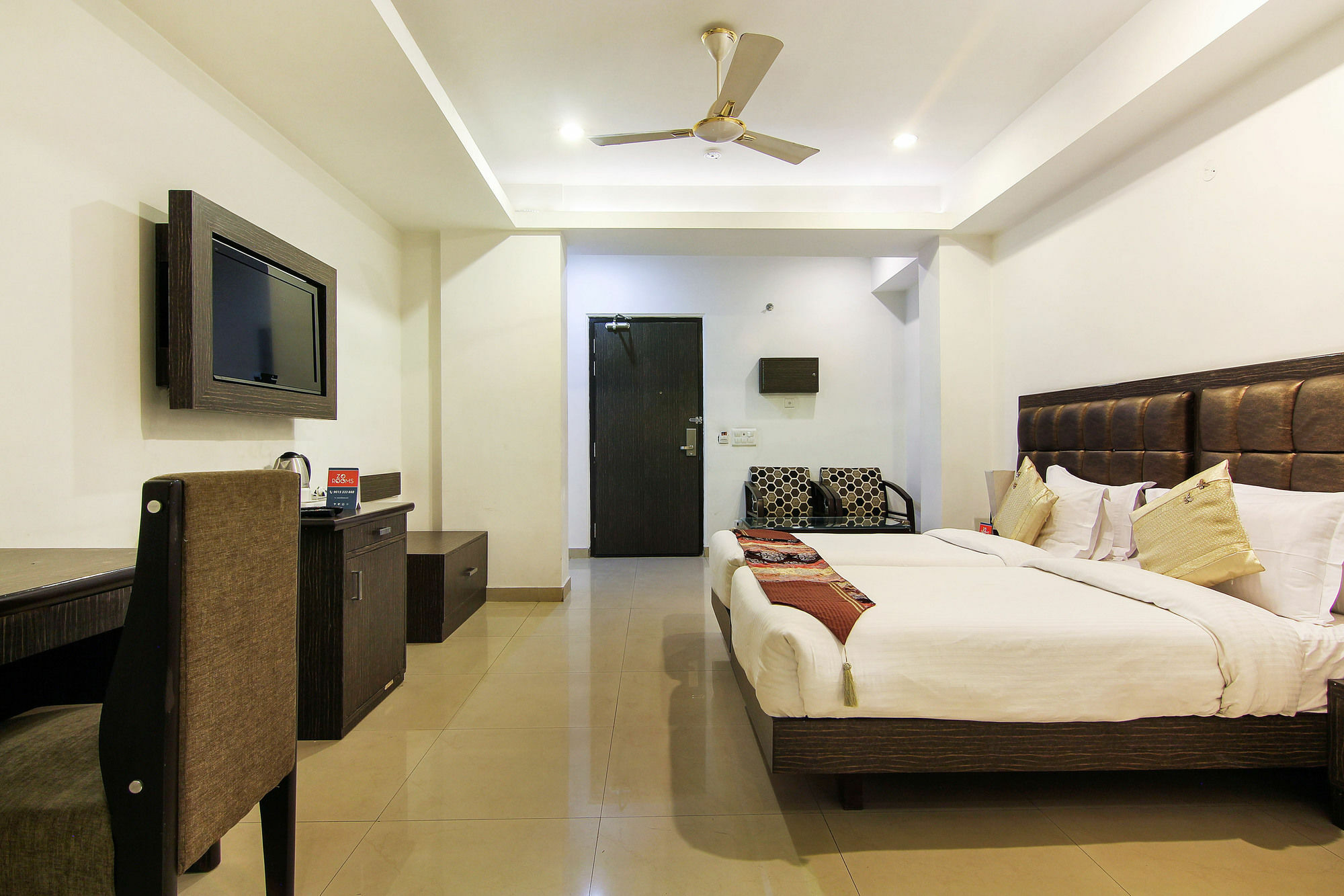 Genx Le Crescent Ghaziabad Hotel Eksteriør billede